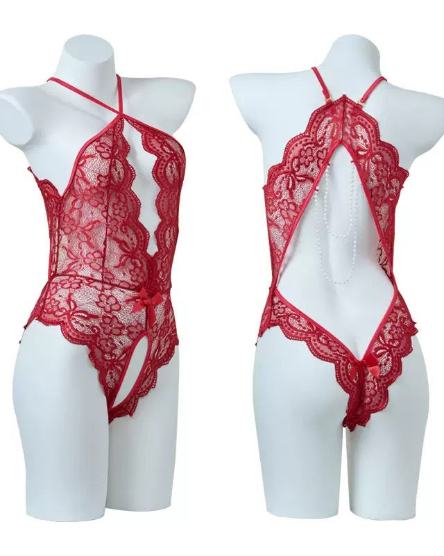 Conjunto de Pijamas Sem Costas de Renda com Meias de Perna e Detalhes em Coração