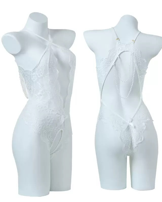 Conjunto de Pijamas Sem Costas de Renda com Meias de Perna e Detalhes em Coração