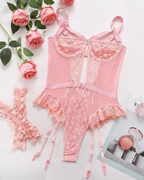 Macacão Pijama Sem Costas com Decote em Renda e Detalhes Elegantes