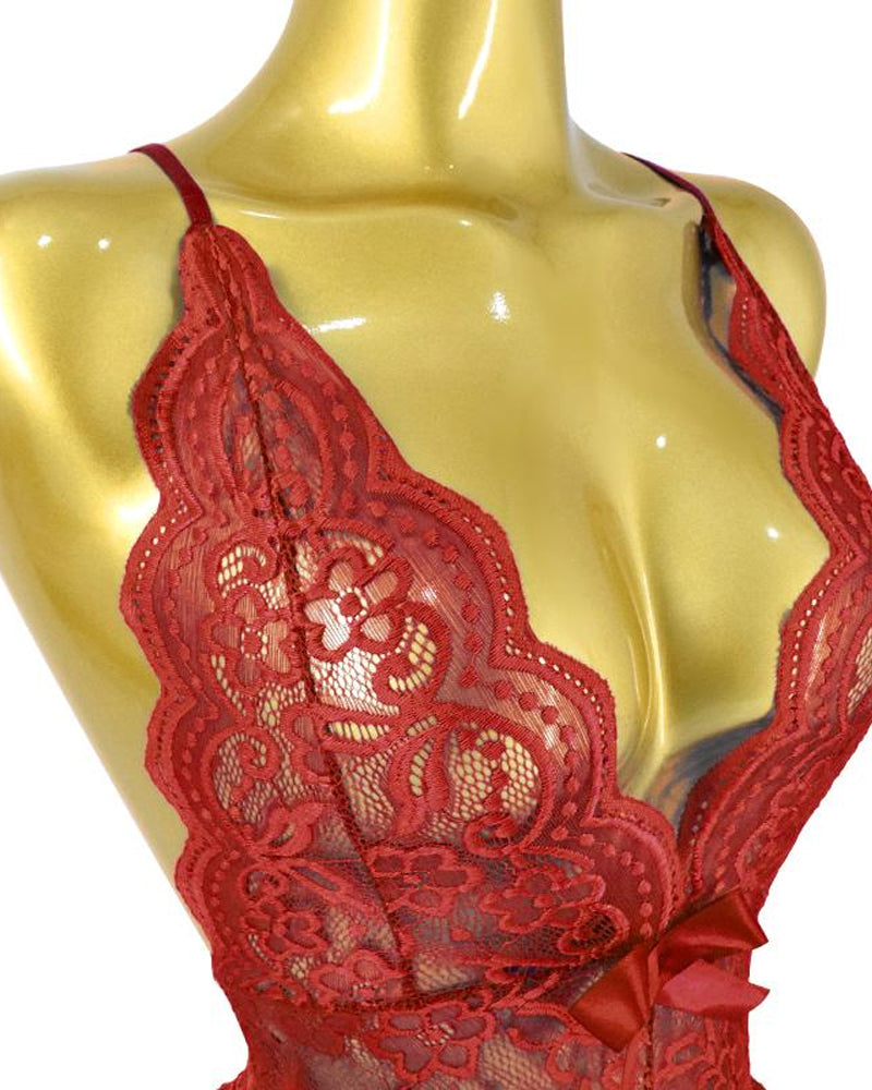 Macacão Floral de Renda Translucida com Decote V Profundo e Costas Cruzadas